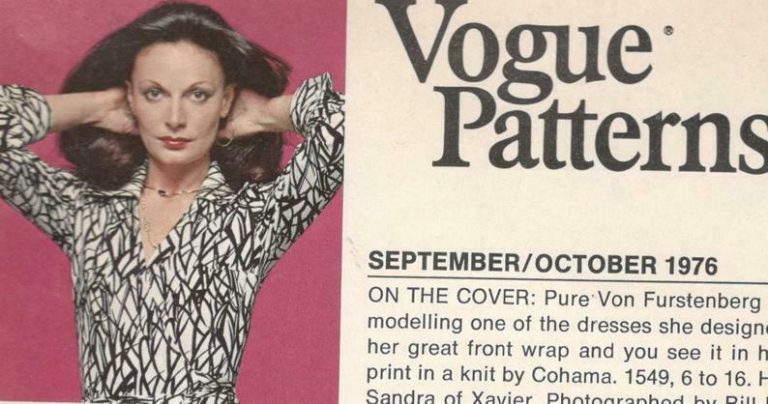 1976 Vintage VOGUE Sewing Pattern WRAP DRESS B36