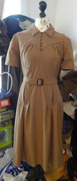 1940s Vintage Sewing Pattern DRESS B38