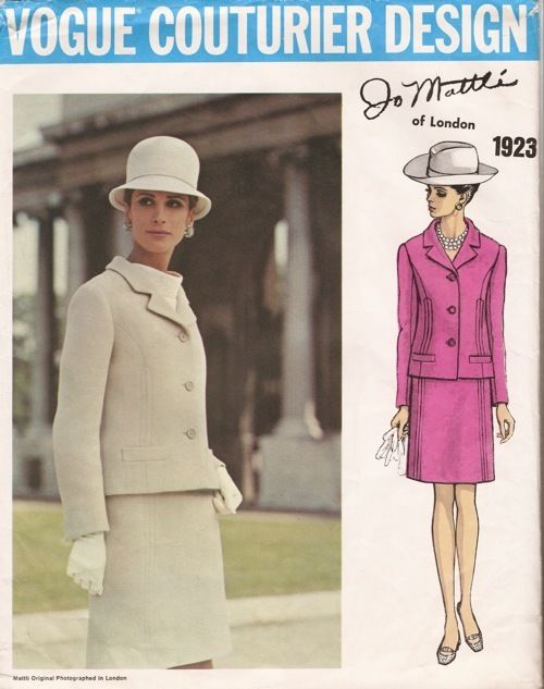 1968 Vintage VOGUE Sewing Pattern B32.5