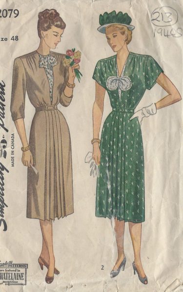 220 1947 Vintage Sewing Pattern DRESS B33/"